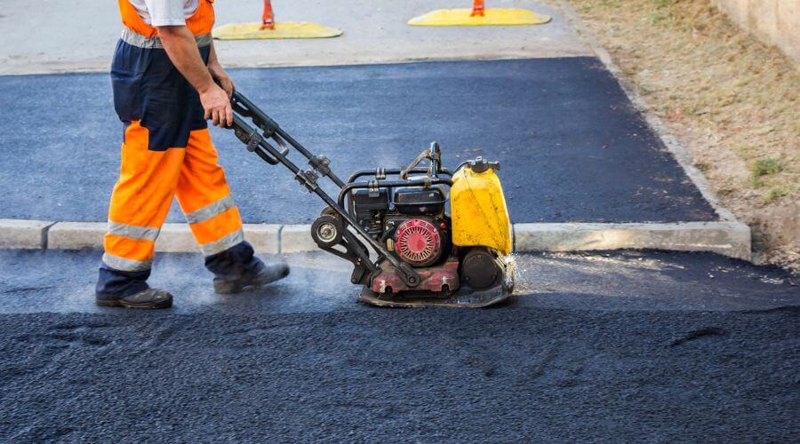 Professional gutter cleaning in Clearville, PA